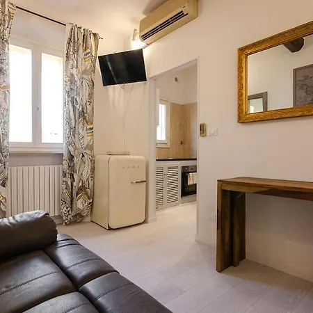Canonica Home, In The Heart Of The * Bologna