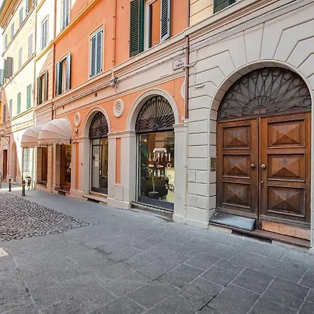 Canonica Home, In The Heart Of The * Bologna