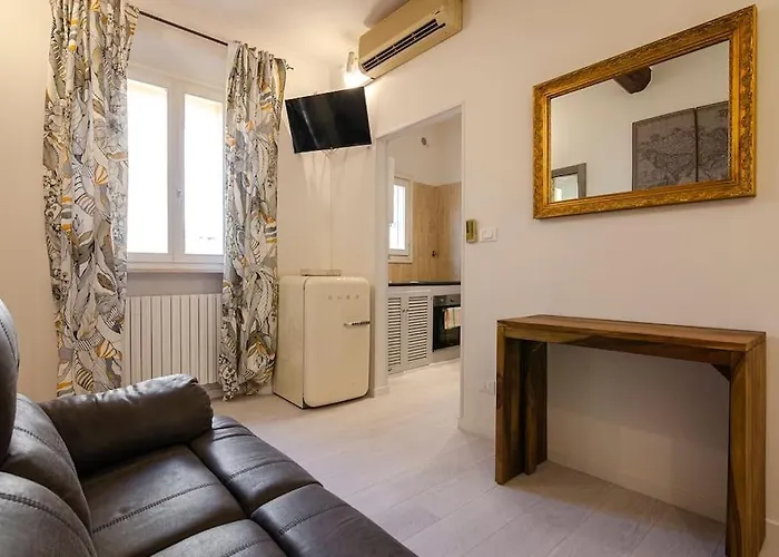 Canonica Home, In The Heart Of The * Bologna