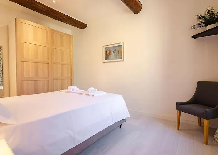 Canonica Home, In The Heart Of The *